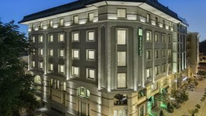 Holiday Inn Old City 4*