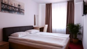 Apollonia 3*, Brașov