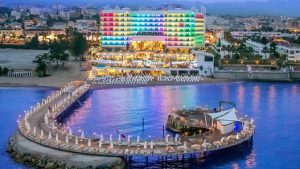 Azura Deluxe Resort & Spa 5*