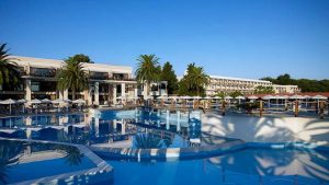 Roda Beach Resort 5*