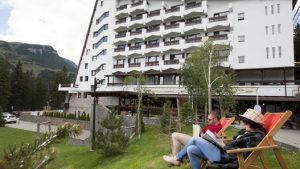 Peștera 4*, Moroeni