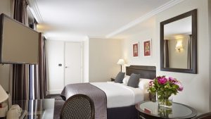 Royal Saint Honore Louvre 4*